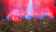 İzmir’in kurtuluş gününde Kültürpark’ta çifte bayram: Model ve Çok Güzel Hareketler 2 rüzgarı