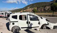 Tokat'ta dehşet anları: Refüje çarpan araç karşı şeride uçtu