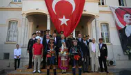 Kuşadası'nda 104 yıllık gurur: Efelerin kurtuluş coşkusu meydanlara taştı