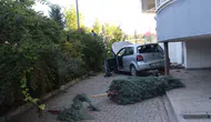 Nevşehir'de dehşet anları: Kontrolden çıkan araç bahçeye uçtu