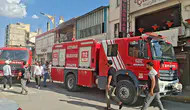 Adıyaman'da öğle saatlerinde korkutan alevler: Pastane küle döndü