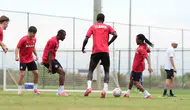 Burak Yılmaz yönetimindeki Çorum FK'da Antalya mesaisi tam gaz devam ediyor