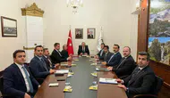 Kars'ta mülki idare zirvesi: Şehrin geleceği ve güvenlik masaya yatırıldı