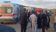 Malatya'da yol kenarındaki otomobile tır çarptı: 5 yaralı