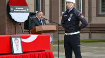 Diyarbakır Emniyeti'nde hüzünlü veda: Görevi başında hayatını kaybeden polis memuru son yolculuğuna uğurlandı