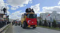 Bafra Ovası'nda dev eylem: 600 traktörle fiyat belirsizliğine karşı konvoy