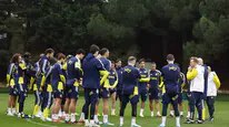 Fenerbahçe'de yeni dönem: İsmail Kartal sonrası ilk idman Dirk Kuyt'a emanet