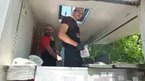 Burhaniye sokaklarında geleneksel hayır sofraları kuruluyor