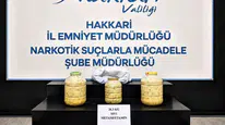 Yüksekova yolcu otobüsünde peynir bidonunda uyuşturucu sevkiyatı yakalandı