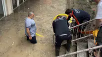 Edirne’de aniden bastıran sağanak esnafı zor durumda bıraktı