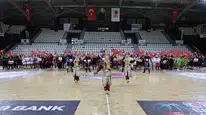 Manisa küçük basketbolcuların şampiyonluk mücadelesine ev sahipliği yapıyor