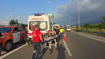 Düzce gişelerinde kaza Otomobil bariyerlere ok gibi saplandı