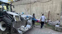Karabük'te site sakinlerini isyan ettiren karton yığını temizlendi