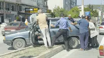 Boyabat merkezinde sürücü direksiyon hakimiyetini kaybetti