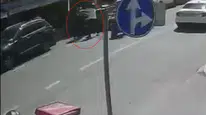 İstanbul'da Park Yerinde Bıçaklı Kavga: İki Kişi Yaralandı