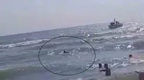 Hatay'da yasak dinlemeyen üç kişi denizde dalgalara kapıldı