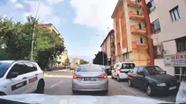 Bolu'da yola çöp atan sürücüye kamera cezası
