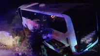 Gece yarısı dehşeti: Yolcu otobüsü kontrolden çıktı, çok sayıda yaralı var