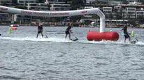Bodrum'un mavi sularında adrenalin zirve yaptı: 80 sporcu dalgalara meydan okuyor