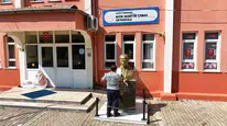 Marmaris'te ders zili öncesi hummalı çalışma: Okul bahçeleri yenilendi