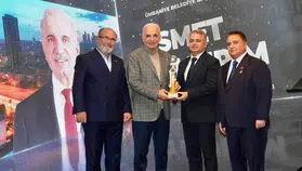 Ümraniye'nin vizyon projeleri ödülle taçlandı: İsmet Yıldırım'a büyük onur