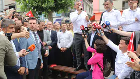 Özgür Özel'den miting otobüslerine el konulmasına tepki
