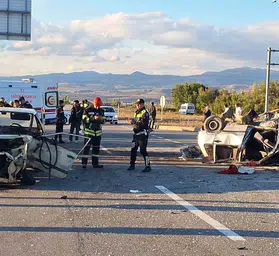 Çorum'da kavşak dehşeti: İki araç çarpıştı, yedi kişi hastanelik oldu