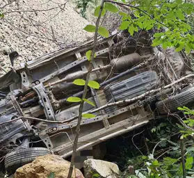 Artvin'de korkunç kaza: 400 metrelik uçurumdan acı haber geldi