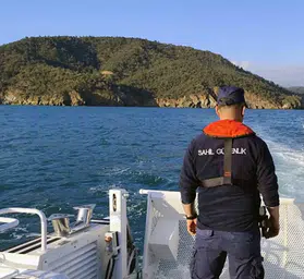 Göcek kıyılarında gece operasyonu: Kaçak geçişe Sahil Güvenlik engeli