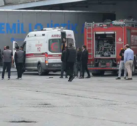 Esenyurt'taki market deposunda korkunç kaza: İki dev aracın arasında can verdi