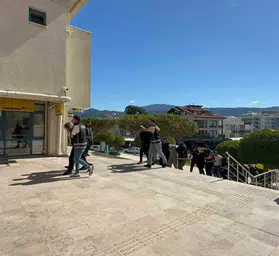 Marmaris’teki gözlükçü baskınının şüphelileri hakim karşısına çıkıyor