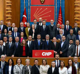 CHP kulisleri çok hareketli: 106 vekil yeni parti için gün sayıyor!