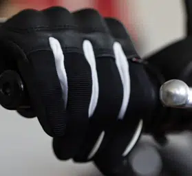 Trafikte dehşet saçan motosikletliye ağır fatura: Hem de ehliyetinden oldu