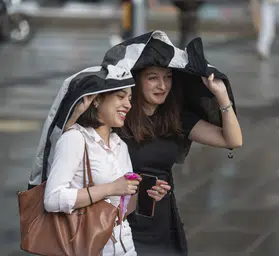 Meteorolojiden geniş çaplı alarm: Sağanak yağış geliyor, toz taşınımı kapıda