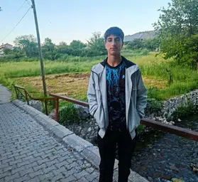 Serinlemek için girdiği gölet 13 yaşındaki çocuğa mezar oldu