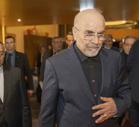 İran'dan Washington'a sert tepki Palyaço ekibi işi çözemez