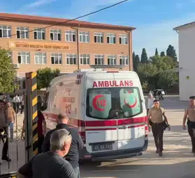 Turgutlu'da okul çıkışında dehşet anları: Öğrencilere yönelik silahlı saldırı