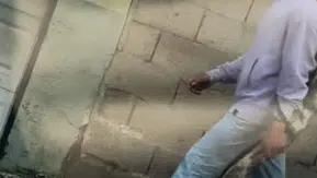 Sosyal medyadaki o görüntüler polisi harekete geçirdi: Sokak ortasında tüfekle yakalandı