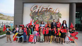 Minik eller Hatay'ın geleneksel lezzetiyle buluştu: Cumhuriyet coşkusu mutfakta yaşandı