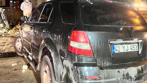 Ereğli'de akşam saatlerinde korkutan kaza: Cip duvara çarptı