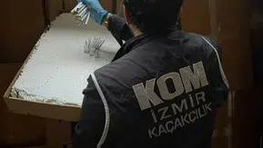 Gaziemir sokaklarında kaçak tütün operasyonu: Milyonluk sevkiyat engellendi