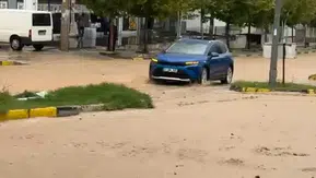 Ergani'de aniden bastıran yağış hayatı felç etti: Sokaklar sular altında kaldı