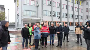 Sultangazi'de 84 yılın en büyük yağış sınavı: Belediye ekipleri teyakkuza geçti