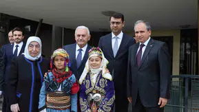 Binali Yıldırım'dan Uşak'ta eğitime dev destek: Geleceğin mimarları için yeni kapılar açıldı