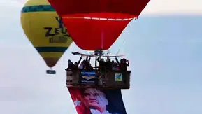 Pamukkale'nin beyaz zirvelerinde Cumhuriyet şöleni: Gökyüzü al bayrakla buluştu