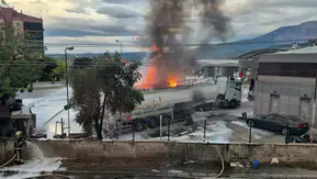 Denizli'de korku dolu anlar: Akaryakıt istasyonunda patlama sonrası alevler yükseldi