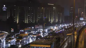İstanbul'da mesai bitimiyle başlayan kabus: Yağmur trafiği kilitledi