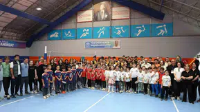 Nilüfer’de gençler spor sahalarında buluştu