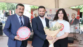 Kağıthane'de öğrenciler lise tercihleri için stantları gezdi