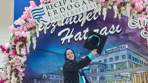 Kanserden üniversite diplomasına uzanan azim dolu bir hikaye